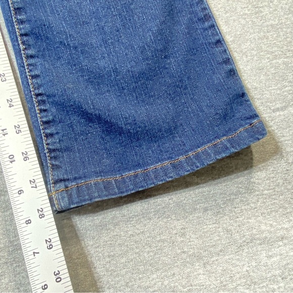 DKNY Soho Jean's Women's Sz 6 Blue Mid Rise Bootcut Boho Western Stretch Denim - Picture 15 of 15